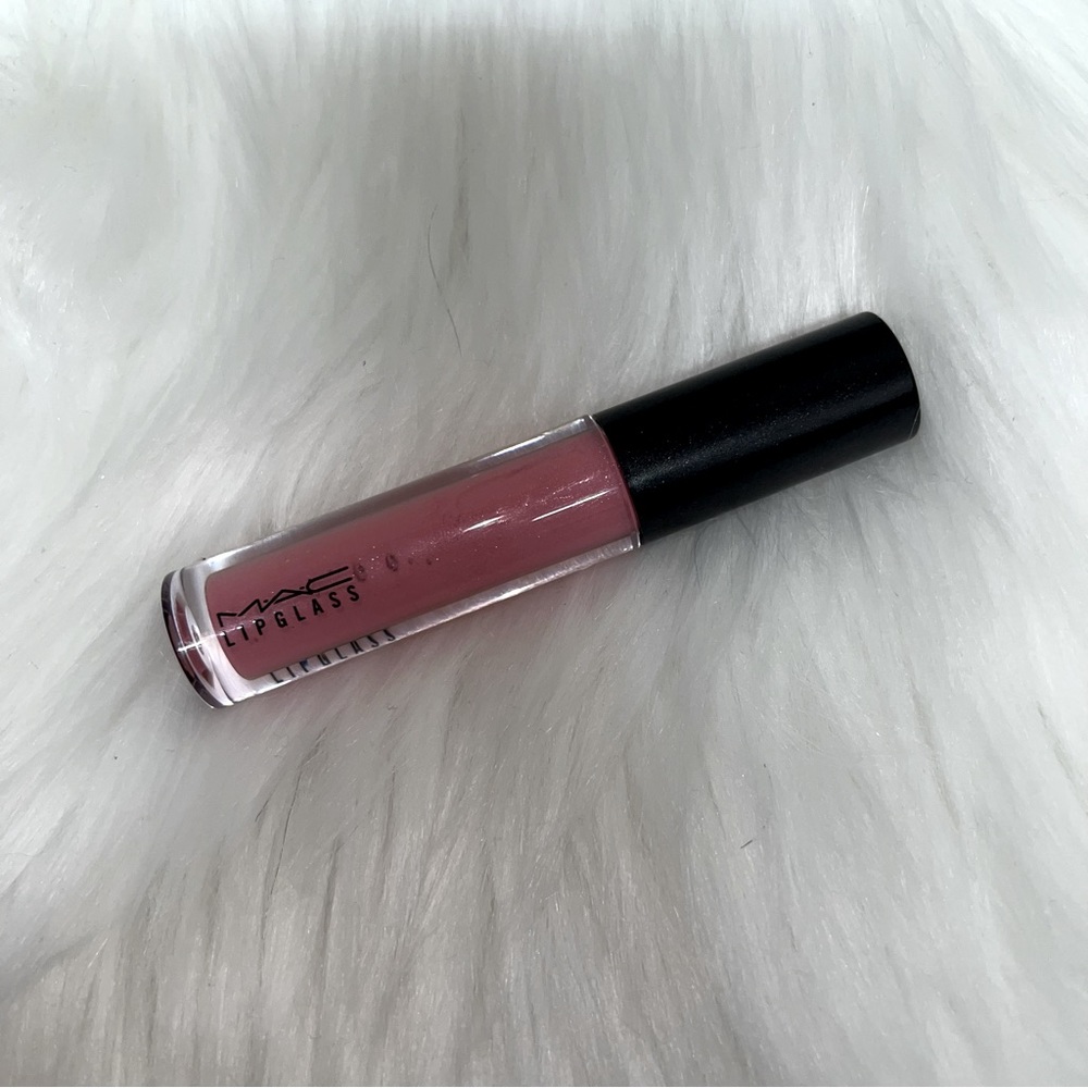 MAC Cosmetics “Melt my Heart” Holiday Collection Lipglass